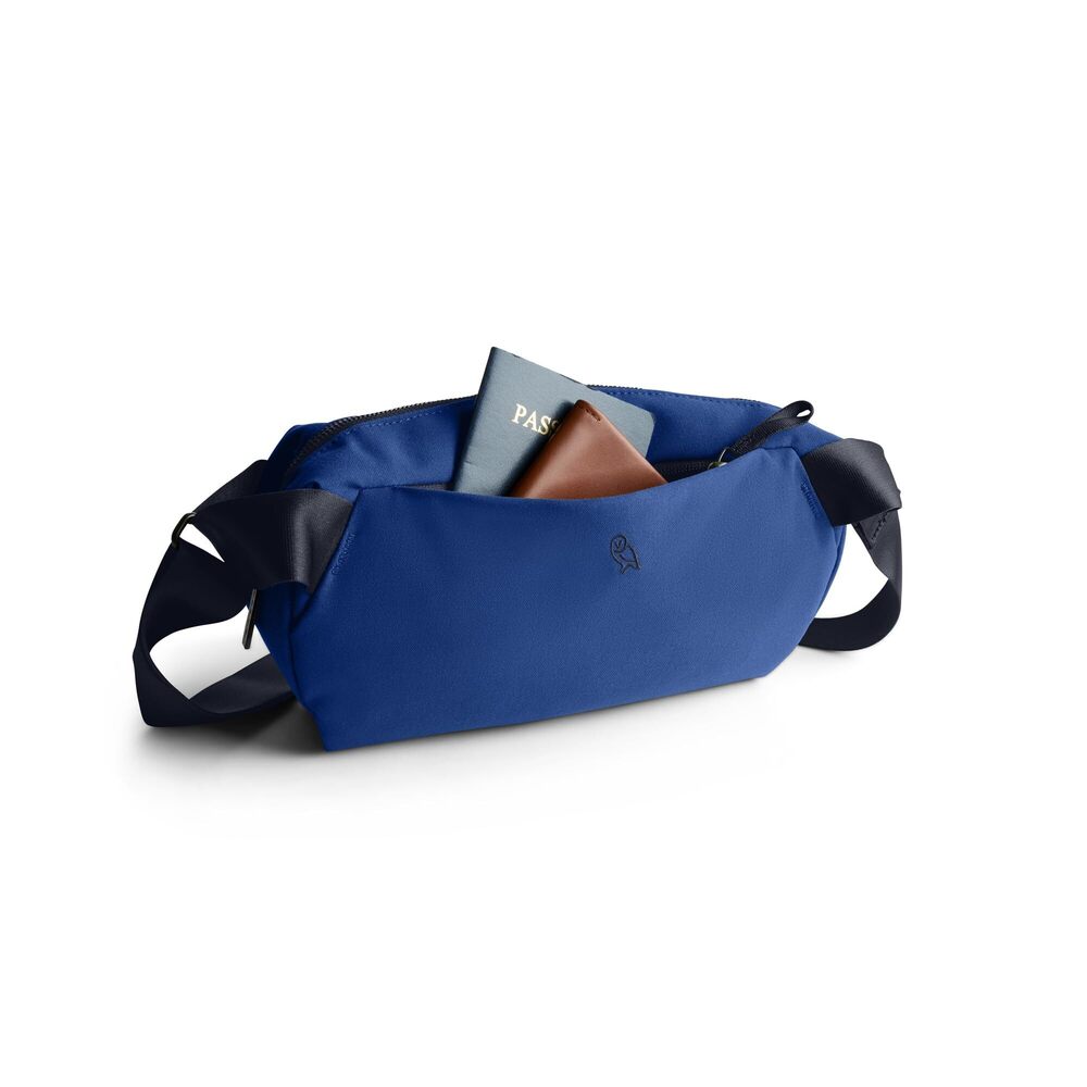 9582 Classic Sling everyday 5 liter minimalist crossbody bag with internal - Picture 6 of 7